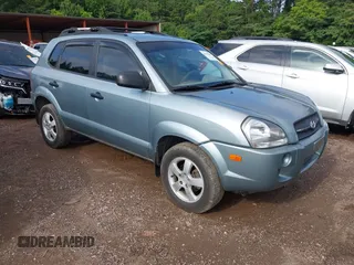 2005 Hyundai Tucson GL with VIN KM8JM12B05U170111, listed as a IAAI auction lot 42543906 with 141,721 mi miles and . Bid and sale history available at DreamBid. Image 1.