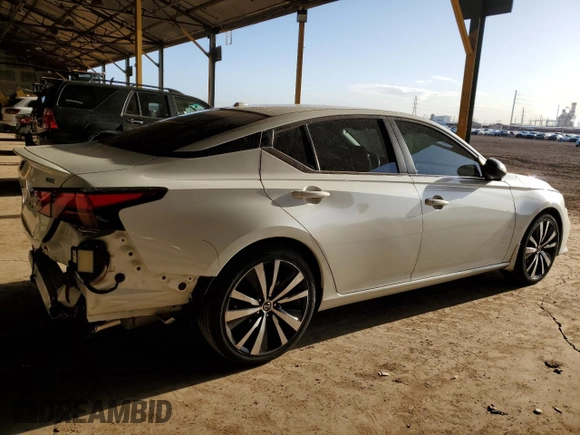 2019 Nissan Altima SR with VIN 1N4BL4CV8KC102104, listed as a Copart auction lot 51347295 with 54,444 mi miles and Salvage Title. Bid and sale history available at DreamBid. Image 3.
