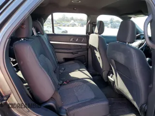 2019 Ford Explorer XLT z VIN 1FM5K8DH7KGA65271, wystawiony jako Copart lot #48999115 z przebiegiem 115 564 mil mil oraz Szkoda całkowita • Salvage title. Historia ofert i sprzedaży dostępna na DreamBid. Obrazek 11.