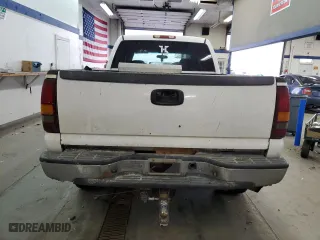 2002 GMC Sierra 2500HD SLE with VIN 1GTHK23U42F250106, listed as a Copart auction lot 78956564 with 244,589 mi miles and Salvage Title. Bid and sale history available at carsss.com. Image 6.