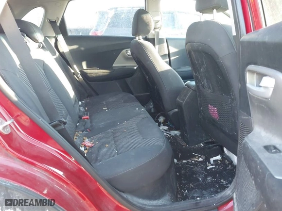 2019 Kia Niro LX with VIN KNDCB3LC2K5265944, listed as a IAAI auction lot 41440379 with 82,560 mi miles. Bid and sale history available at carsss.com. Image 8.