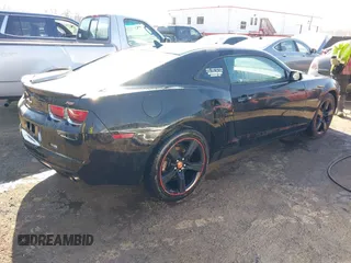 2011 Chevrolet Camaro 1LT с VIN 2G1FB1ED6B9119968, выставлен на аукционе IAAI как лот 41624720 с пробегом 161 417 миль миль и . История ставок и продаж доступна на DreamBid. Изображение 4.