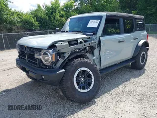 2024 Ford Bronco Big Bend с VIN 1FMDE7BH4RLA68548, выставлен на аукционе IAAI как лот 42540646 с пробегом 7 945 миль миль и . История ставок и продаж доступна на DreamBid. Изображение 2.