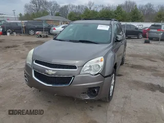 2011 Chevrolet Equinox 2LT z VIN 2CNALPEC6B6380121, wystawiony jako IAAI lot #42032258 z przebiegiem 169 828 mil mil oraz . Historia ofert i sprzedaży dostępna na DreamBid. Obrazek 17.