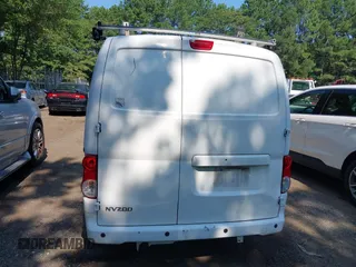 2017 Nissan NV200 S с VIN 3N6CM0KN7HK696478, выставлен на аукционе IAAI как лот 42682947 с пробегом 110 789 миль миль и . История ставок и продаж доступна на DreamBid. Изображение 16.