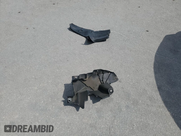 2022 Toyota C-HR XLE z VIN NMTKHMBX2NR140945, wystawiony jako Copart lot #58809375 z przebiegiem 56 161 mil mil oraz Nie do naprawy • Non repairable. Historia ofert i sprzedaży dostępna na DreamBid. Obrazek 13.