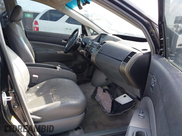 2006 Toyota Prius with VIN JTDKB20UX67525780, listed as a IAAI auction lot 42055112 with 157,100 mi miles. Bid and sale history available at carsss.com. Image 5.