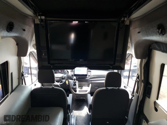 2022 Ford Transit with VIN 1FDRU8UG5NKA33889, listed as a Copart auction lot 55999664 with 23,149 mi miles and Salvage Title. Bid and sale history available at DreamBid. Image 8.