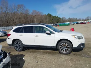 2015 Subaru Outback 2.5i Limited with VIN 4S4BSALC5F3258161, listed as a IAAI auction lot 41752985 with 127,644 mi miles. Bid and sale history available at carsss.com. Image 13.