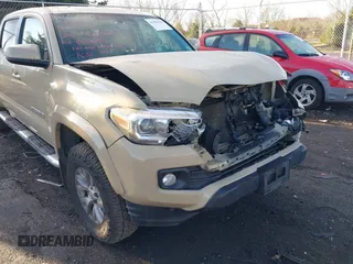2017 Toyota Tacoma SR5 with VIN 3TMDZ5BN2HM035841, listed as a IAAI auction lot 41201932 with 177,954 mi miles. Bid and sale history available at carsss.com. Image 6.
