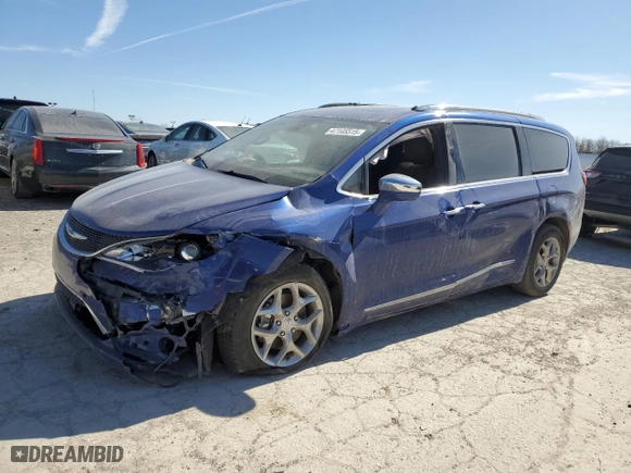 2018 Chrysler Pacifica Limited with VIN 2C4RC1GG0JR247758, listed as a Copart auction lot 47145515 with 40,675 mi miles and Salvage Title. Bid and sale history available at carsss.com. Image 1.