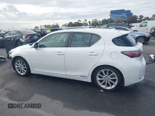 2013 Lexus CT 200h z VIN JTHKD5BH2D2147927, wystawiony jako IAAI lot #42053756 z przebiegiem 160 896 mil mil oraz . Historia ofert i sprzedaży dostępna na DreamBid. Obrazek 15.
