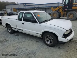 1999 Chevrolet S-10 LS with VIN 1GCCS19X3XK236086, listed as a Copart auction lot 79175574 with 181,975 mi miles and Salvage Title. Bid and sale history available at carsss.com. Image 4.
