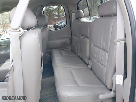2002 Toyota Tundra SR5 with VIN 5TBRT34132S303771, listed as a IAAI auction lot 41633862 with 162,395 mi miles. Bid and sale history available at carsss.com. Image 8.