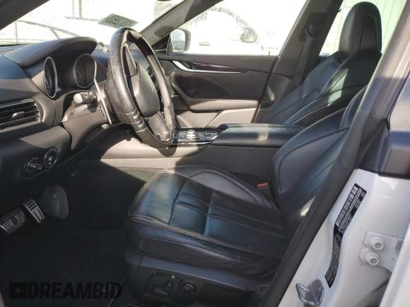 2018 Maserati Levante S GranSport z VIN ZN661YUS0JX269737, wystawiony jako Copart lot #82872953 z przebiegiem 98 866 mil mil oraz Szkoda całkowita • Salvage title. Historia ofert i sprzedaży dostępna na DreamBid. Obrazek 7.