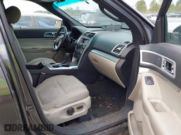 2015 Ford Explorer XLT with VIN 1FM5K7D80FGA82381, listed as a IAAI auction lot 41889086 with Not Provided miles and . Bid and sale history available at DreamBid. Image 5.