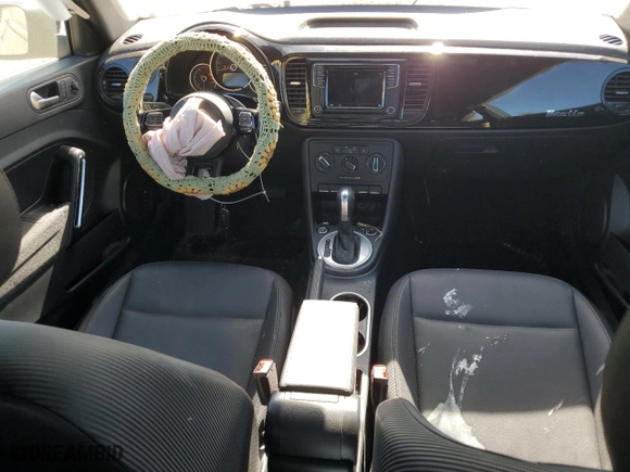 2018 Volkswagen Beetle S with VIN 3VWFD7ATXJM707800, listed as a Copart auction lot 74810074 with 32,467 mi miles and Clean Title. Bid and sale history available at carsss.com. Image 8.