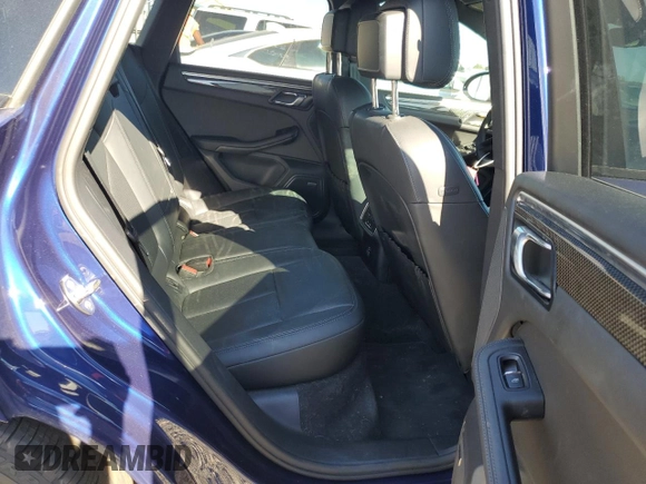 2023 Porsche Macan GTS z VIN WP1AF2A52PLB57318, wystawiony jako Copart lot #70542434 z przebiegiem 10 800 mil mil oraz Szkoda całkowita • Salvage title. Historia ofert i sprzedaży dostępna na DreamBid. Obrazek 10.