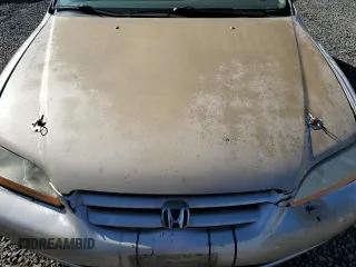 2001 Honda Accord LX z VIN 1HGCG66581A001943, wystawiony jako Copart lot #54976975 z przebiegiem 122 968 mil mil oraz Czysty tytuł • Clean title. Historia ofert i sprzedaży dostępna na DreamBid. Obrazek 11.