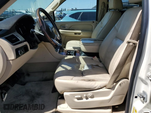 2007 Cadillac Escalade z VIN 1GYEC63827R397535, wystawiony jako Copart lot #51983615 z przebiegiem 148 736 mil mil oraz Szkoda całkowita • Salvage title. Historia ofert i sprzedaży dostępna na DreamBid. Obrazek 7.