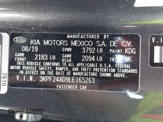 2020 Kia Forte LXS with VIN 3KPF24AD9LE165263, listed as a IAAI auction lot 41808794 with 71,217 mi miles. Bid and sale history available at carsss.com. Image 9.