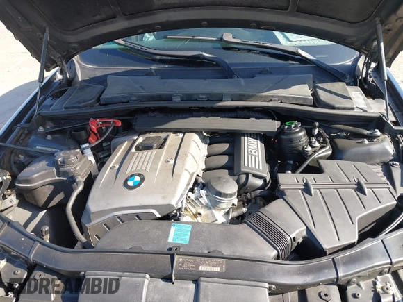 2006 BMW 3 Series 325i with VIN WBAVB17546NK38630, listed as a IAAI auction lot 41819268 with 132,462 mi miles. Bid and sale history available at carsss.com. Image 10.