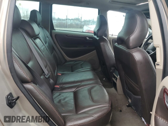2004 Volvo V70 XC Cross Country z VIN YV1SZ59H441168951, wystawiony jako Copart lot #48458965 z przebiegiem Nie podano mil oraz Czysty tytuł • Clean title. Historia ofert i sprzedaży dostępna na DreamBid. Obrazek 11.