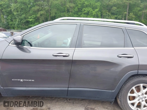 2016 Jeep Cherokee Altitude with VIN 1C4PJMCB6GW117878, listed as a IAAI auction lot 42418402 with 139,665 mi miles and . Bid and sale history available at DreamBid. Image 14.