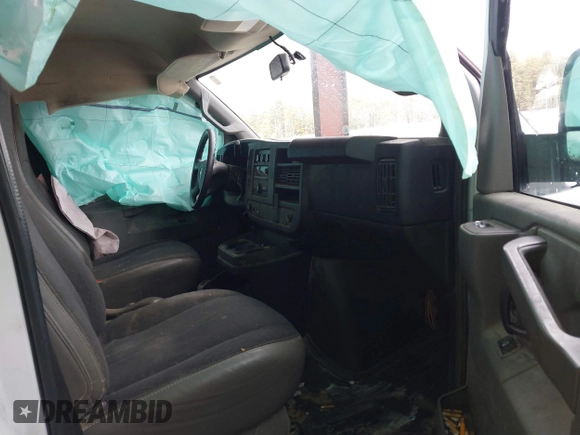 2018 Chevrolet Express Cargo Van with VIN 1GCWGAFG8J1905193, listed as a IAAI auction lot 41726804 with 83,690 mi miles. Bid and sale history available at carsss.com. Image 5.