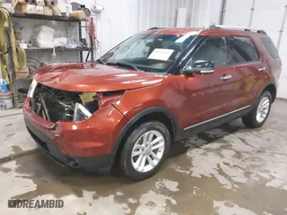 2014 Ford Explorer XLT with VIN 1FM5K8D89EGA17579, listed as a IAAI auction lot 40903918 with 127,780 mi miles. Bid and sale history available at carsss.com. Image 20.