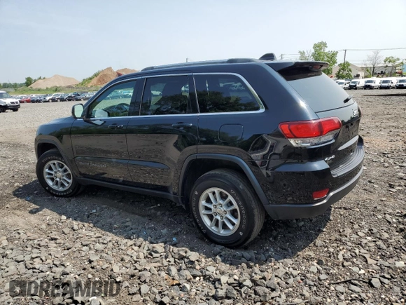 2020 Jeep Grand Cherokee Laredo E z VIN 1C4RJFAG1LC170096, wystawiony jako Copart lot #59853165 z przebiegiem 58 335 mil mil oraz Czysty tytuł • Clean title. Historia ofert i sprzedaży dostępna na DreamBid. Obrazek 2.