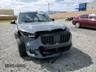 2023 BMW X1 xDrive28i z VIN WBX73EF00P5W09504, wystawiony jako Copart lot #51855325 z przebiegiem 37 759 mil mil oraz Szkoda całkowita • Salvage title. Historia ofert i sprzedaży dostępna na DreamBid. Obrazek 11.