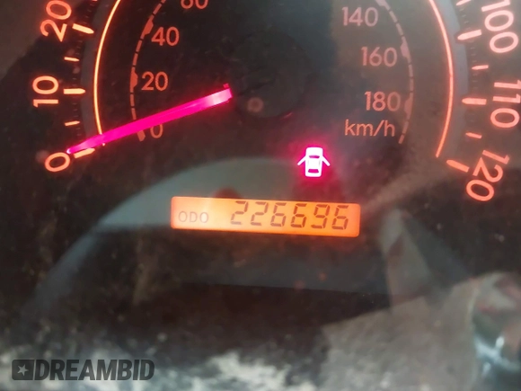 2013 Toyota Tundra z VIN 5TFRM5F16DX053095, wystawiony jako IAAI lot #41481305 z przebiegiem 226 696 mil mil oraz . Historia ofert i sprzedaży dostępna na DreamBid. Obrazek 15.