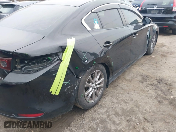2021 Mazda 3 S с VIN 3MZBPAAL8MM201924, выставлен на аукционе IAAI как лот 40977248 с пробегом 89 894 миль миль и . История ставок и продаж доступна на DreamBid. Изображение 6.