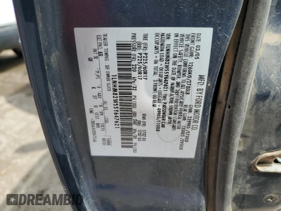 2005 Lincoln Town Car Signature Limited z VIN 1LNHM82W55Y647621, wystawiony jako Copart lot #58532875 z przebiegiem 77 336 mil mil oraz Szkoda całkowita • Salvage title. Historia ofert i sprzedaży dostępna na DreamBid. Obrazek 12.