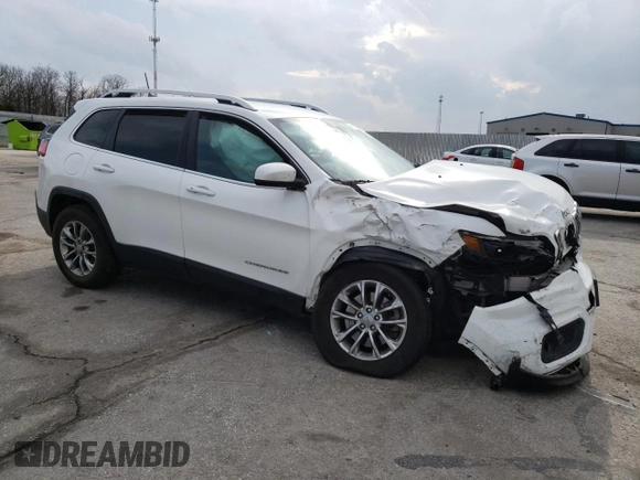 2021 Jeep Cherokee Latitude Plus z VIN 1C4PJMLB7MD133367, wystawiony jako Copart lot #49389785 z przebiegiem 156 663 mil mil oraz Szkoda całkowita • Salvage title. Historia ofert i sprzedaży dostępna na DreamBid. Obrazek 4.