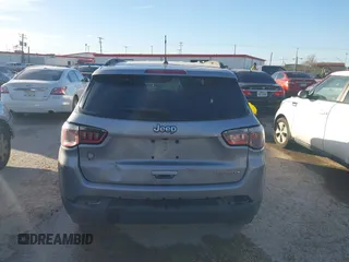 2018 Jeep Compass Sport with VIN 3C4NJCAB0JT124875, listed as a IAAI auction lot 41809953 with 136,018 mi miles. Bid and sale history available at carsss.com. Image 16.