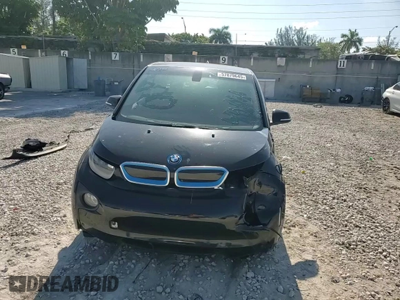 2017 BMW i3 z VIN WBY1Z8C36HV894064, wystawiony jako Copart lot #57879645 z przebiegiem Nie podano mil oraz Szkody całkowita. Historia ofert i sprzedaży dostępna na DreamBid. Obrazek 13.