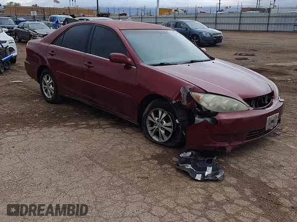 2006 Toyota Camry LE z VIN 4T1BF32K56U116492, wystawiony jako Copart lot #55510535 z przebiegiem 195 548 mil mil oraz Szkoda całkowita • Salvage title. Historia ofert i sprzedaży dostępna na DreamBid. Obrazek 13.
