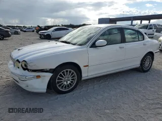 2006 Jaguar X-Type with VIN SAJWA51A76WE94671, listed as a Copart auction lot 44673925 with 132,843 mi miles and Salvage Title. Bid and sale history available at DreamBid. Image 1.