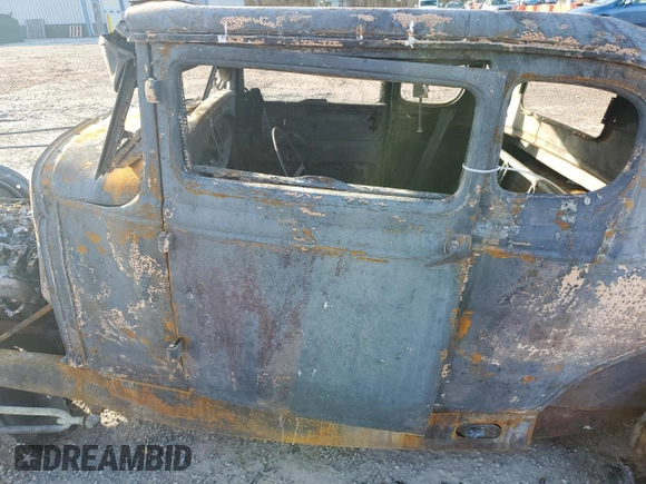 1931 Ford Ocean z VIN 182564541, wystawiony jako Copart lot #52112835 z przebiegiem Nie podano mil oraz Szkoda całkowita • Salvage title. Historia ofert i sprzedaży dostępna na DreamBid. Obrazek 7.