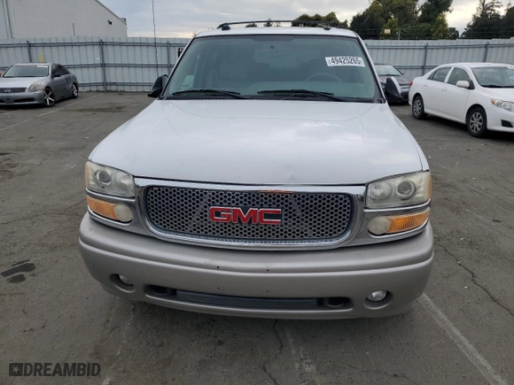2005 GMC Yukon XL Denali with VIN 1GKFK66U55J183449, listed as a Copart auction lot 49425265 with 163,546 mi miles and Salvage Title. Bid and sale history available at carsss.com. Image 5.