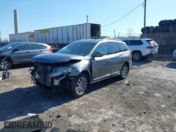 2015 Nissan Pathfinder S with VIN 5N1AR2MM6FC685997, listed as a IAAI auction lot 41772969 with 136,551 mi miles and . Bid and sale history available at DreamBid. Image 17.