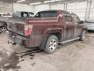2008 Honda Ridgeline RT with VIN 2HJYK16248H524248, listed as a IAAI auction lot 41598811 with 193,401 mi miles. Bid and sale history available at carsss.com. Image 4.