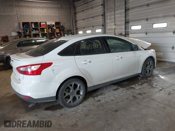 2013 Ford Focus SE with VIN 1FADP3F21DL306920, listed as a IAAI auction lot 41657484 with 172,116 mi miles. Bid and sale history available at carsss.com. Image 4.