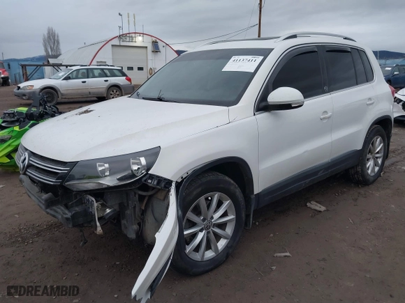 2017 Volkswagen Tiguan Wolfsburg Edition with VIN WVGSV7AX6HK003768, listed as a IAAI auction lot 41137411 with 117,862 mi miles. Bid and sale history available at carsss.com. Image 18.