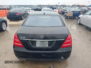 2011 Mercedes-Benz S-Class S 550 with VIN WDDNG7BB1BA375438, listed as a IAAI auction lot 41605141 with 110,972 mi miles. Bid and sale history available at carsss.com. Image 17.