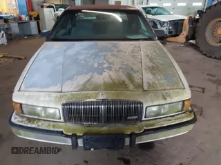 1990 Buick Regal с VIN 2G4WB14LXL1458244, выставлен на аукционе IAAI как лот 42364213 с пробегом 45 816 миль миль и . История ставок и продаж доступна на DreamBid. Изображение 6.
