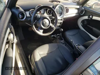 2012 MINI Convertible с VIN WMWZN3C52CT133828, выставлен на аукционе Copart как лот 89387935 с пробегом 106 567 миль миль и Списание • Salvage title. История ставок и продаж доступна на DreamBid. Изображение 8.