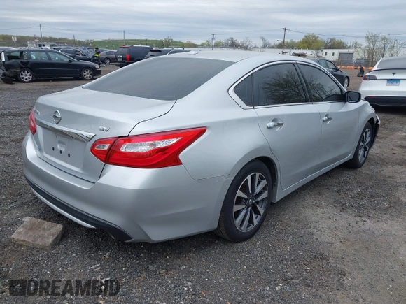 2017 Nissan Altima SR with VIN 1N4AL3AP6HC220784, listed as a IAAI auction lot 42085597 with 80,589 mi miles and . Bid and sale history available at DreamBid. Image 4.